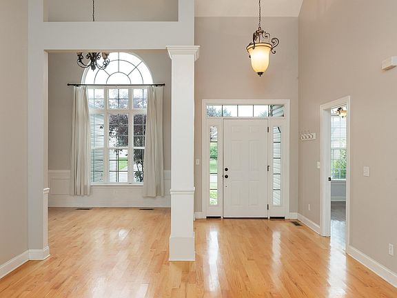 4th image of 8459 Lexie Ln