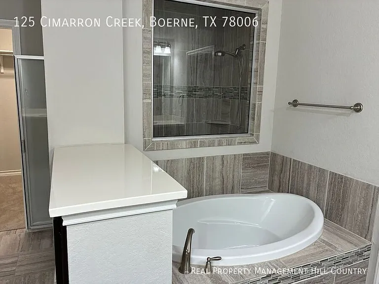 125 Cimarron Crk — Photo 8