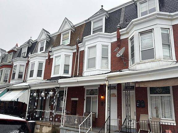 2nd image of 529A Perry St