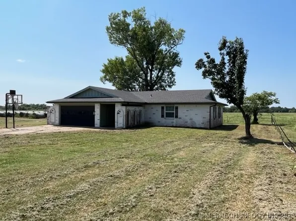 18425 S 270th Rd, Morris, OK 74445