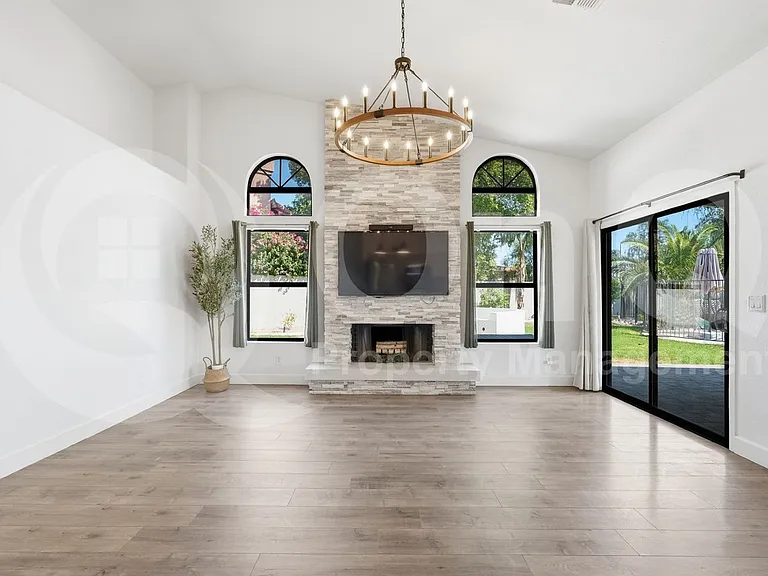 401 S Tiago Dr — Photo 17
