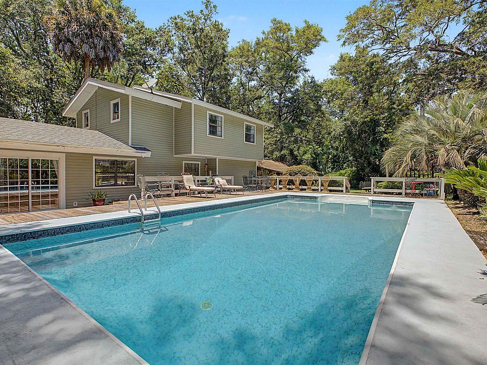 1st image of 89 Henry Dr