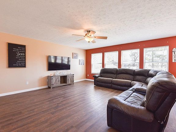 2nd image of 497 Park Pl