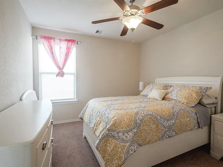 8730 Sunny Gallop Dr — Photo 34