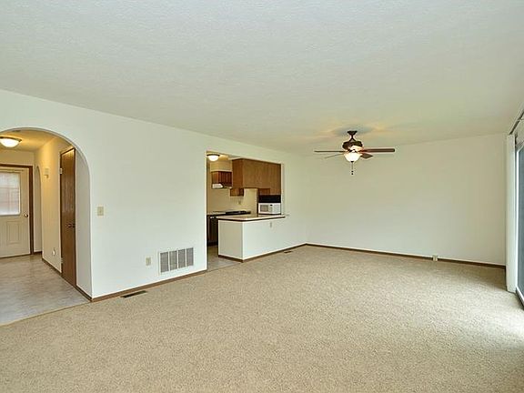4th image of 517 Sunrise Dr