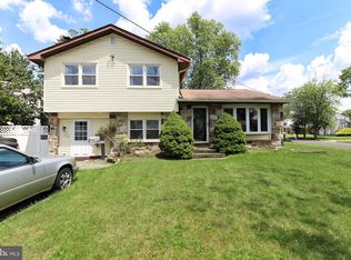 109 Surrey Rd, Voorhees, NJ 08043