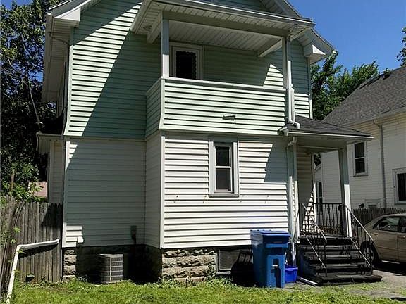 2nd image of 457 Fernwood Ave