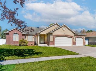 1732 W 2640 S, Syracuse, UT 84075