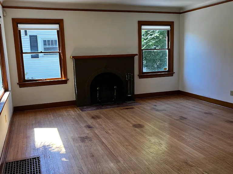25 N Stafford St — Photo 6