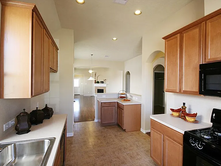 24547 Foxberry Gln — Photo 8
