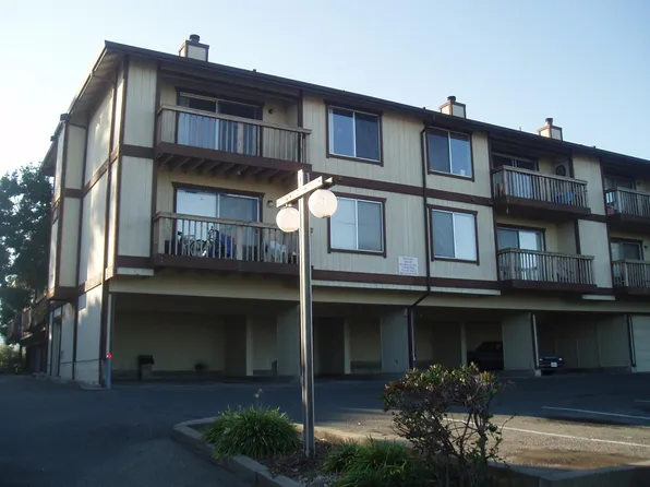 401 Laurel Ave APT C1, Pinole, CA 94564