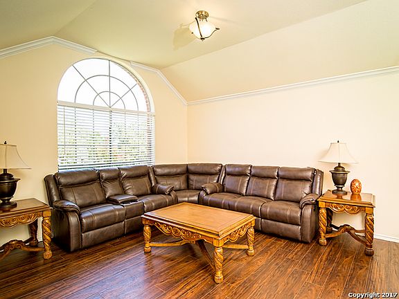 4th image of 602 Stoneway Dr