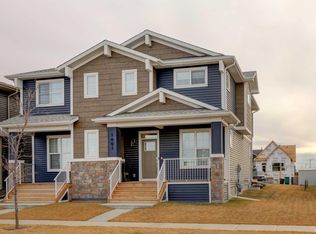 1601 Chinook Gate Dr SW, Airdrie, AB T4B5J4