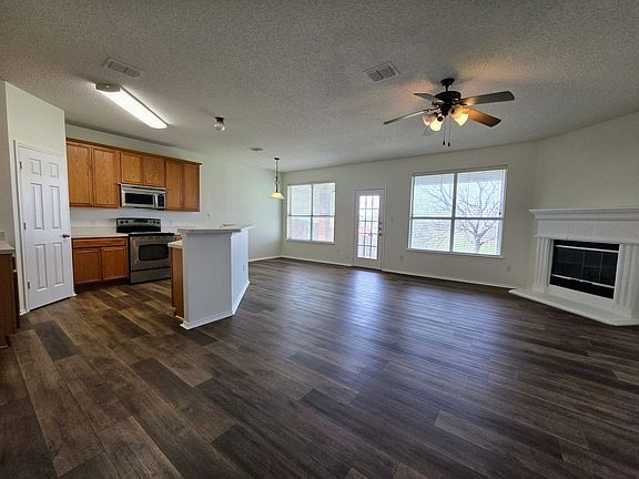 4th image of 6317 New Harbor Ln
