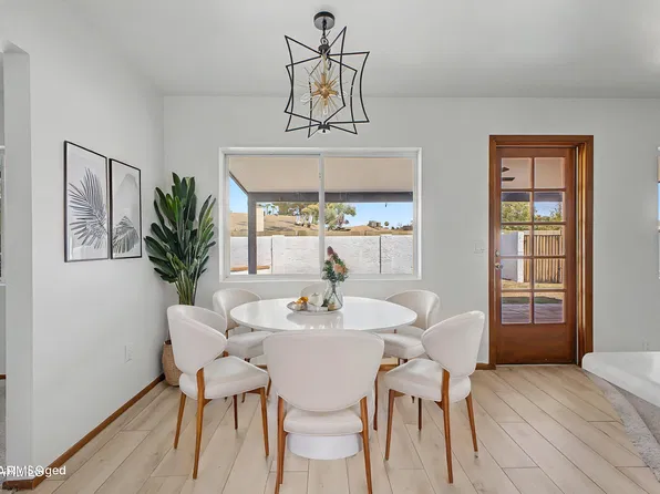 2060 E LIBRA Drive, Tempe, AZ 85283