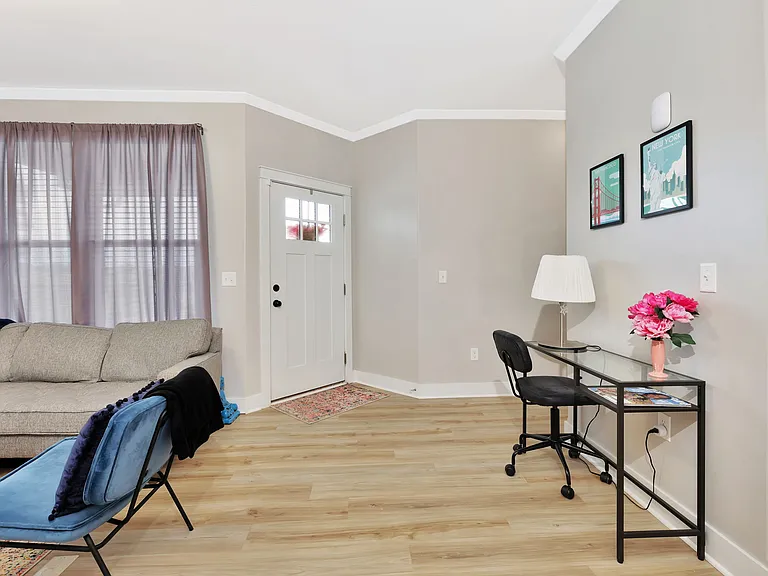 331 N 127th St E #201 — Photo 4
