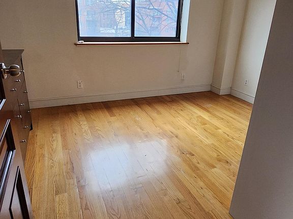 5th image of 13226 Avery Ave #4