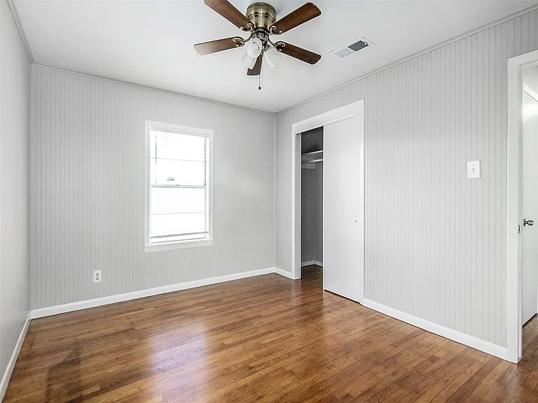 2215 Silverbonnet St — Photo 18
