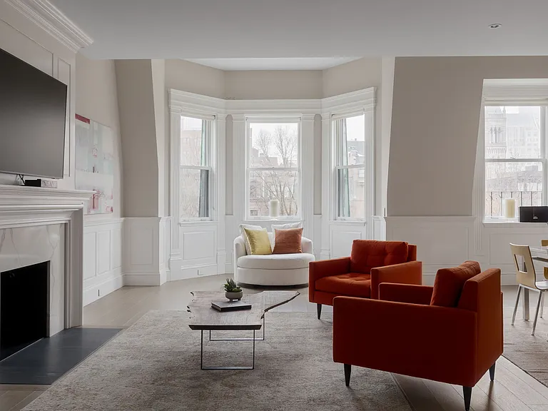 135 Commonwealth Ave #Penthouse 7/8 — Photo 13