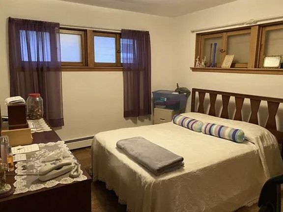 2nd image of 2401 Dunlay Ct APT 4