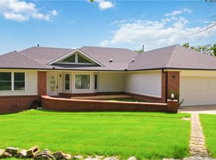 11 McManigal Ln, Bella Vista, AR 72715