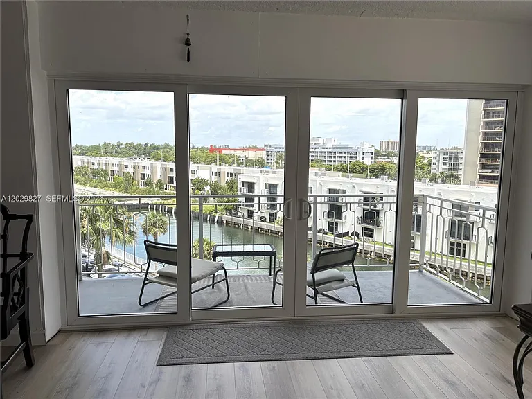 11111 Biscayne Blvd #6H — Photo 3