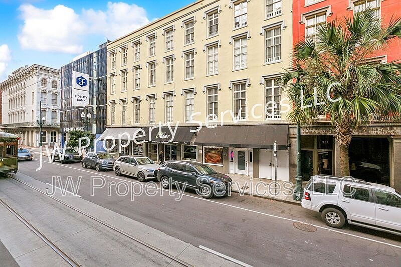 1st image of 339 Carondelet St APT 4F