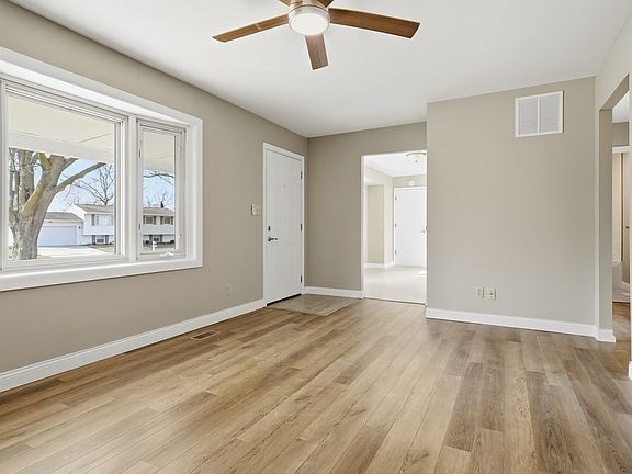 5th image of 1714 Arrowhead Dr