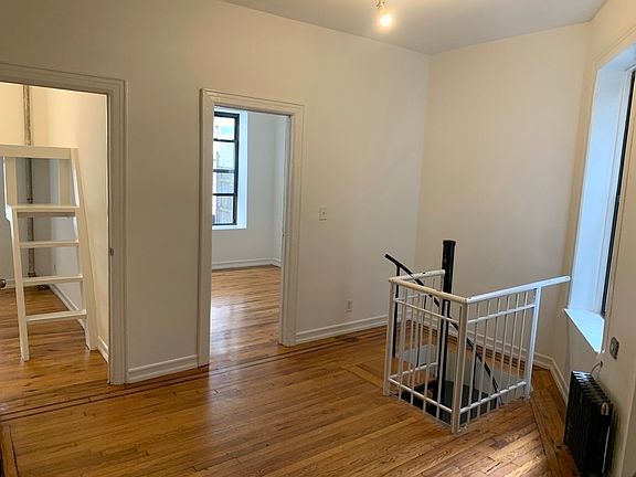 2nd image of 635 E 9th St #2B