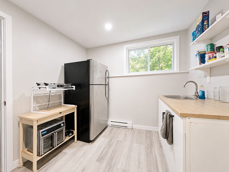 1st image of 2610 Draper Ave #2
