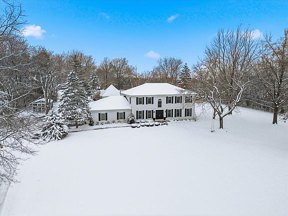 5th image of 12 Crestview Ln