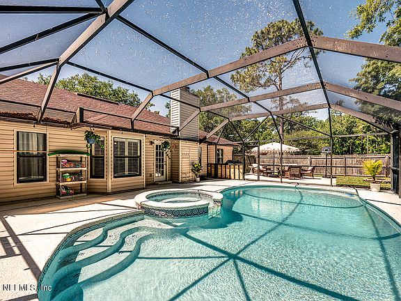 2nd image of 4401 LACEWING Court
