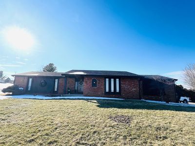 1981 E Woodside Village Dr, Connersville, IN, 47331