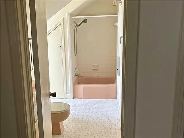 830 Saint Ann St #2A — Photo 6