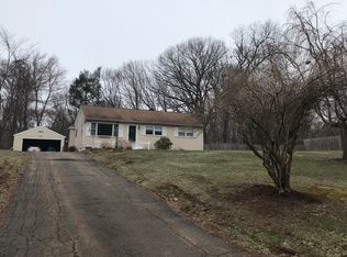 158 Rimmon Rd, North Haven, CT 06473