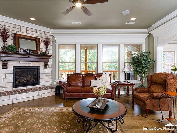 5th image of 1458 Le Chesnay Dr