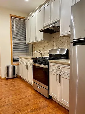 Rented by Parlor Real Estate Corp | media 13