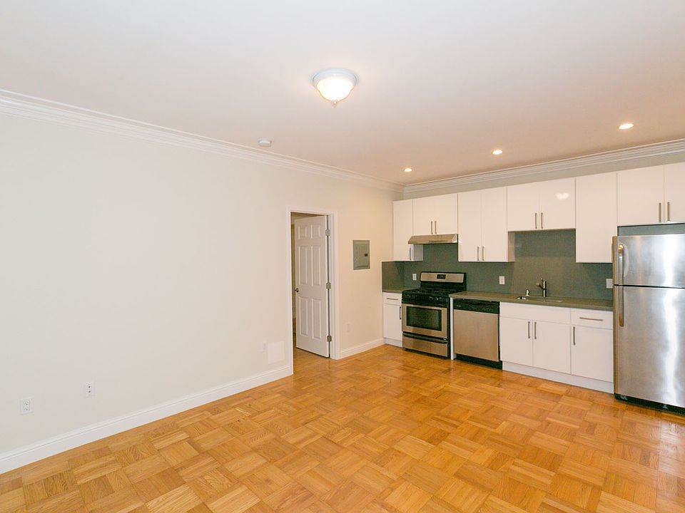 1st image of 1660 Bay St APT 306