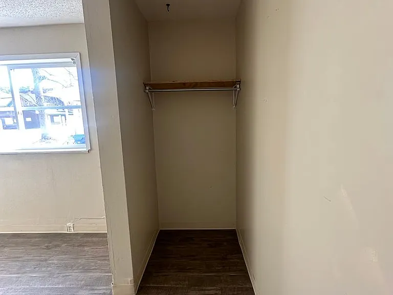 727 Washington St — Photo 33