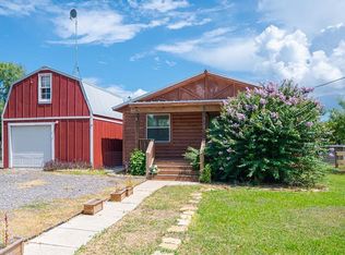 518 4th St, Bayside, TX 78340