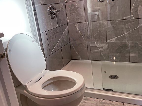 5th image of 16311 Orchard Ave #2
