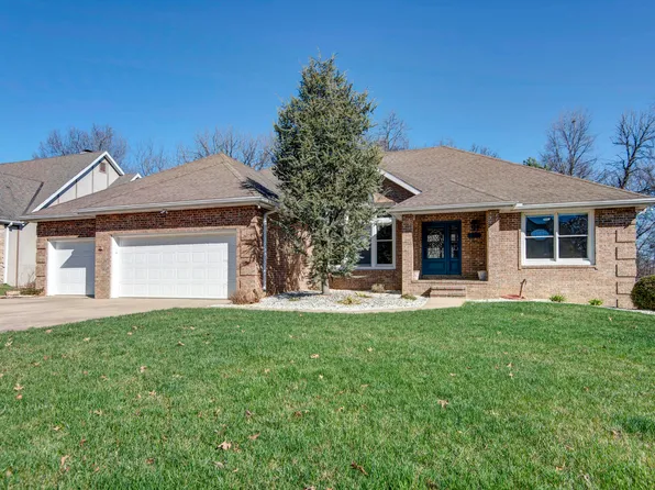 1413 S Ginger Blue Avenue, Springfield, MO 65809