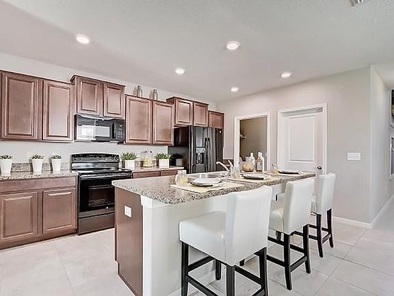 3rd image of 14721 Crescent Rock Dr
