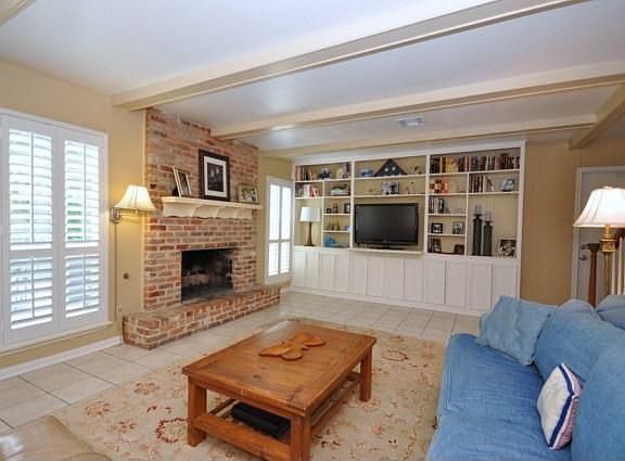 2nd image of 12515 Woodthorpe Ln