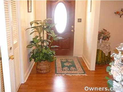 ENTRANCE FOYER