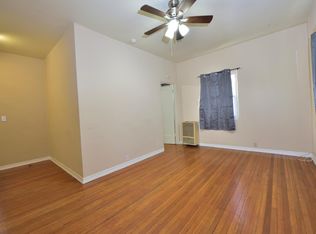 902 S Marengo Ave APT 4, Pasadena, CA 91106