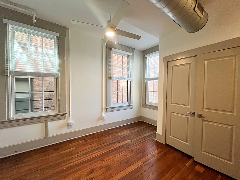 1701-1705 Race Street — Photo 8
