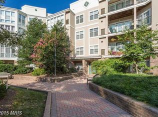 5565 Seminary Rd APT 101, Falls Church, VA 22041