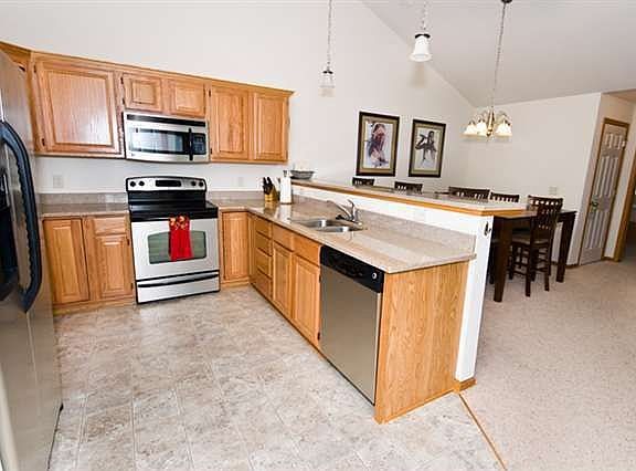4th image of 1812 N 176th Ct