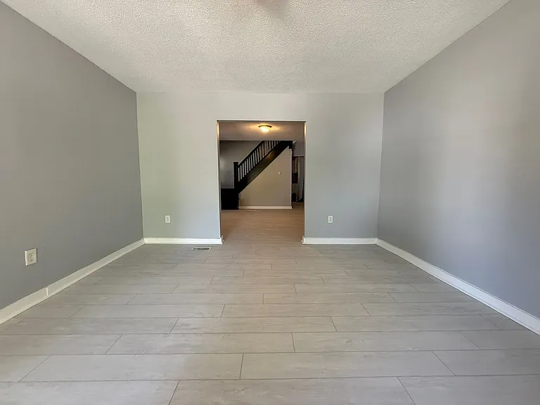 627 N Tacoma Ave — Photo 7